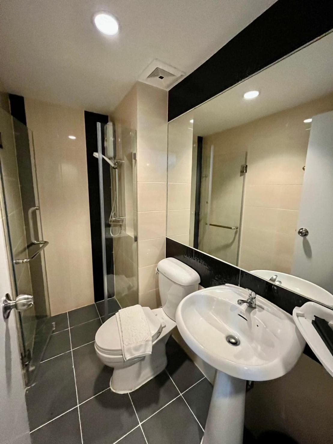 High Airport Link Hotel, Отель 3*